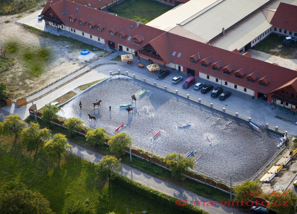 Hotel Farma Vysoka Chrastava Luaran gambar