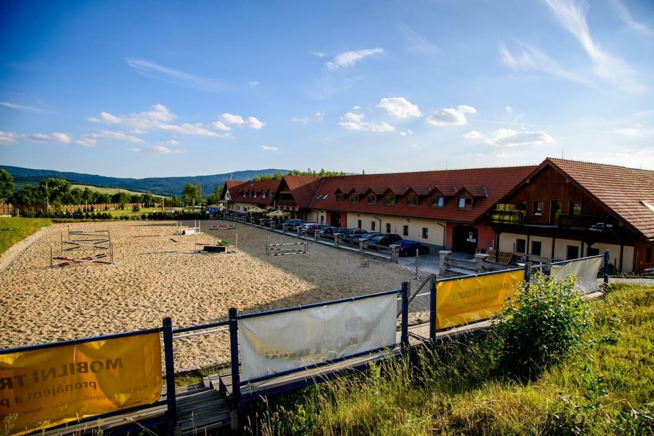 Hotel Farma Vysoka Chrastava Luaran gambar